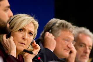 Christophe Bay épinglé, Marine Le Pen vole au secours de son directeur de campagne