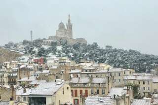 Les Marseillais débutent le printemps sous la neige et leurs images sont magnifiques