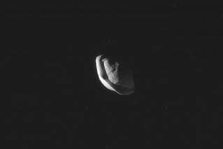 Pan, la lune de Saturne à la forme incroyable