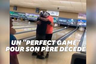Il réalise le score parfait au bowling avec les cendres de son père dans la boule