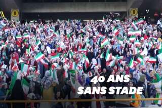 La joie des Iraniennes avant d'assister à un match de foot dans un stade