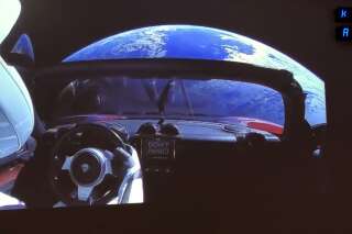 La vidéo de la Tesla d'Elon Musk n'a pas convaincu les complotistes qui pensent que la terre est plate