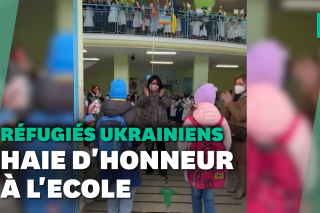 Ces réfugiés ukrainiens acclamés par 200 écoliers italiens