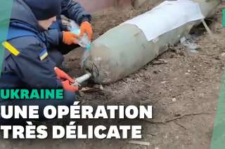 En Ukraine, l'opération épique de désamorçage d'une bombe russe