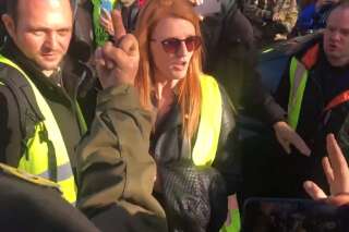 Ingrid Levavasseur expulsée par des gilets jaunes de la manifestation à Paris