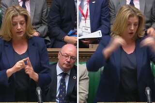 Cette ministre donne son discours en langue des signes devant le parlement britannique, une première