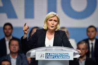 Pour son 1er mai, Marine Le Pen reprend la théorie complotiste de Philippe de Villiers sur l'UE