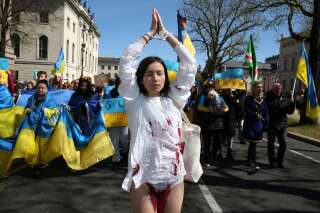 Comment parler des viols de guerre en Ukraine sans raviver le traumatisme des victimes?