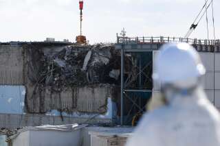 Un trou et un niveau de radiation énorme dans la centrale de Fukushima