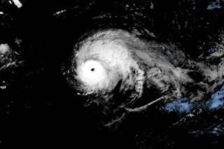 L'ouragan Lorenzo, même rétrogradé, menace les Açores