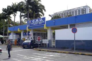 En Guadeloupe, la grève du personnel du CHU soutenue par des milliers de manifestants