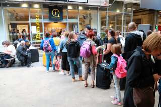 Gare Montparnasse: trafic toujours perturbé lundi, la SNCF conseille de reporter les voyages