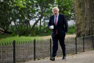 Coronavirus: L'Angleterre de Boris Johnson impose un couvre-feu aux pubs