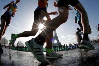 Le marathon de Paris, un défi bien plus grand qu'une simple course
