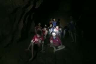 Les images des enfants prisonniers d'une grotte en Thaïlande, retrouvés sains et saufs