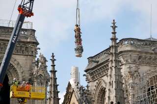 Notre-Dame: les statues qui ont échappé à l'incendie présentées au public