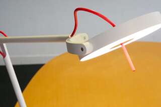 On a testé MyLiFi, la lampe qui vous connecte à Internet par la lumière