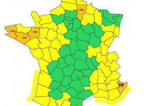 Tempête Dirk: 20.000 foyers restent sans électricité, décrues en Bretagne, accalmie attendue jeudi