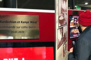 La plaque KFC pour Kim Kardashian et Kanye West n'est pas passée inaperçue