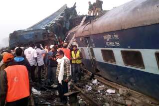Le déraillement d'un train fait plus de 140 morts en Inde