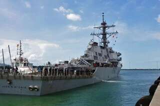 Le nom de l'USS John McCain dissimulé pour ne pas froisser Trump