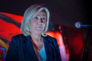 Marine Le Pen en procès après la diffusion d'images d'exactions de Daech