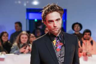 Robert Pattinson déringardise le costume trois pièces au Festival de Toronto