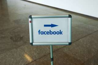 Covid: des modérateurs de Facebook demandent plus de protection et de reconnaissance
