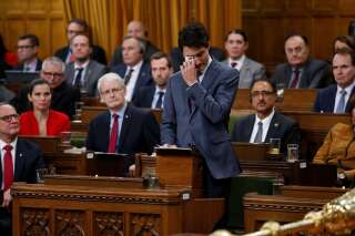 En larmes, Justin Trudeau s'excuse auprès des homosexuels victimes de discriminations