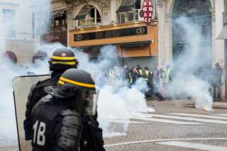 Gilets jaunes: la police des polices a ouvert 48 enquêtes pour violences policières