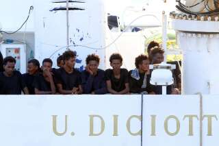La Libye n'accueillera pas les 170 migrants du navire italien, malgré les menaces de Salvini