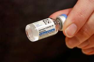 Johnson & Johnson retarde le déploiement de son vaccin en Europe
