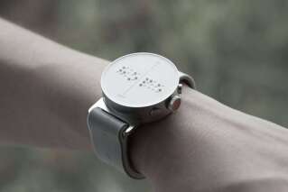 Avec cette montre en Braille, aveugles et malvoyants pourront lire l'heure, les SMS et les coordonnées GPS
