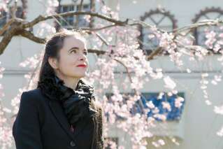Dans un magnifique documentaire, Amélie Nothomb retourne en terre connue : le Japon