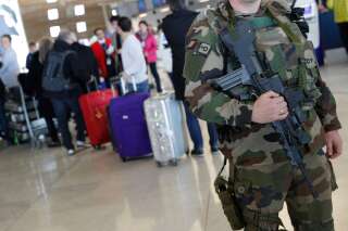 Aéroport de Roissy: 2000 personnes évacuées car un individu s'était introduit en 