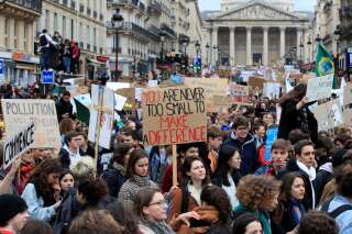 La marche des lycéens pour le climat à Paris a rassemblé au moins 29.000 personnes