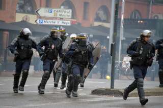 Amende pour le policier qui à Toulouse avait fait un croche-pied à une manifestante