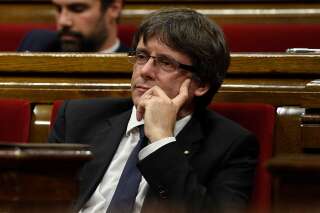 Crise en Catalogne: Carles Puigdemont suspend sans explication son discours très attendu