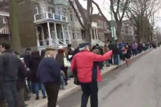 À l'ouverture des bureaux de vote, la file d'attente impressionnante des Français expatriés à Montréal
