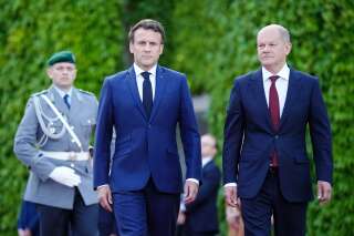 Ukraine: Macron et Scholz s'entretiennent avec Poutine et formulent plusieurs demandes