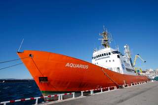 Migrants: L'Aquarius, à quai depuis un mois à Marseille va reprendre sa mission de sauvetage en mer