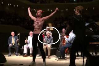 Les Femen interrompent un concert de Woody Allen, accusé par sa fille d'agression sexuelle