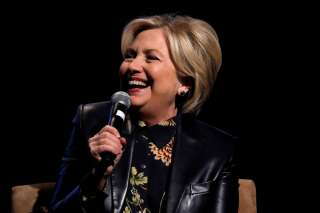 Hillary Clinton et Steven Spielberg vont co-produire une série sur le combat pour le droit de vote des femmes