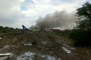 Mexique: Un avion de la compagnie Aeromexico s'écrase peu après le décollage avec plus de 100 personnes à bord
