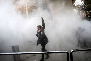 Au moins 21 morts en 5 jours en Iran, au moins 450 arrestations à Téhéran
