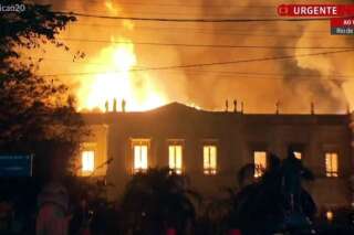 Brésil: le Musée National de Rio de Janeiro dévoré par un incendie