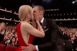 Emmy Awards 2017: Nicole Kidman embrasse Alexander Skarsgård sur la bouche