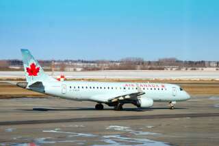 Une passagère d'Air Canada s'endort et se réveille abandonnée dans l'avion