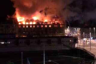 Un feu gigantesque dévore un bâtiment près de la gare de Zurich