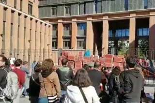 Contre la réforme Blanquer, des profs murent le rectorat de Toulouse